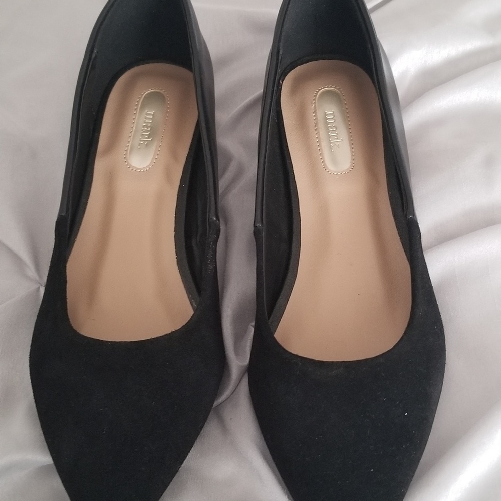 Shoes - Picture 2 of 4